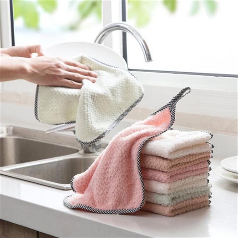 Khăn lau tay nhà bếp xuất Nhật đa năng có móc treo tiện dụng