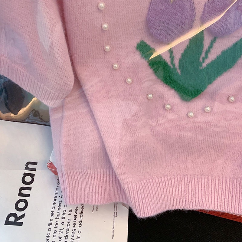 Áo Lửng Cổ Tròn Họa Tiết Hoa Ba Chiều Màu Hồng Nhẹ Nhàng