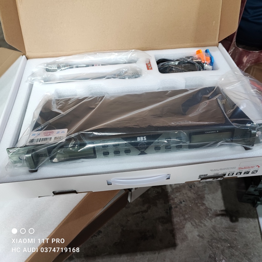 BÁN LỖ lấy tương tác . Mic BBS K988 bản cao cấp - micro không dây K 988 sự kiện thông minh tự ngắt gia tốc