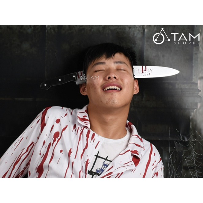 Cài Halloween hình cây dao đâm xuyên đầu số 01