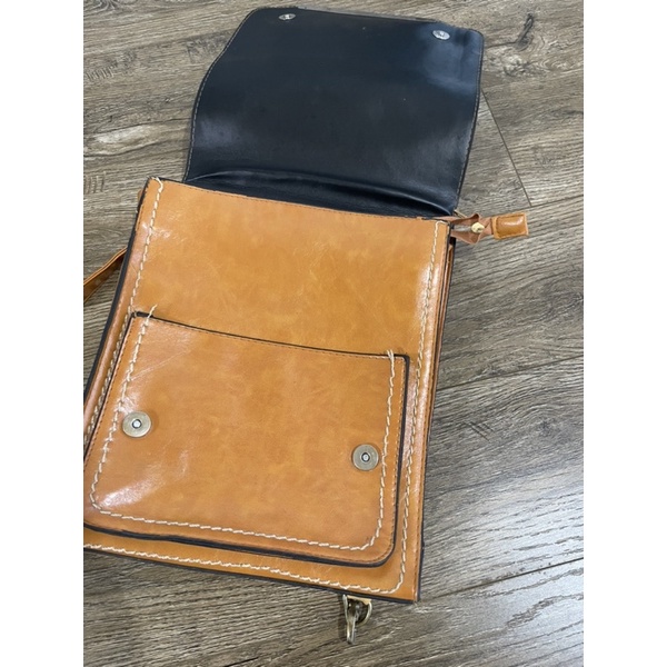 Túi da đeo chéo pass tặng