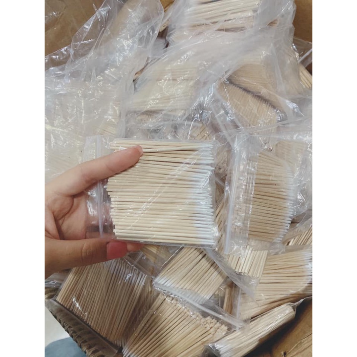 Tăm bông gỗ đầu nhọn dùng trong phun xăm