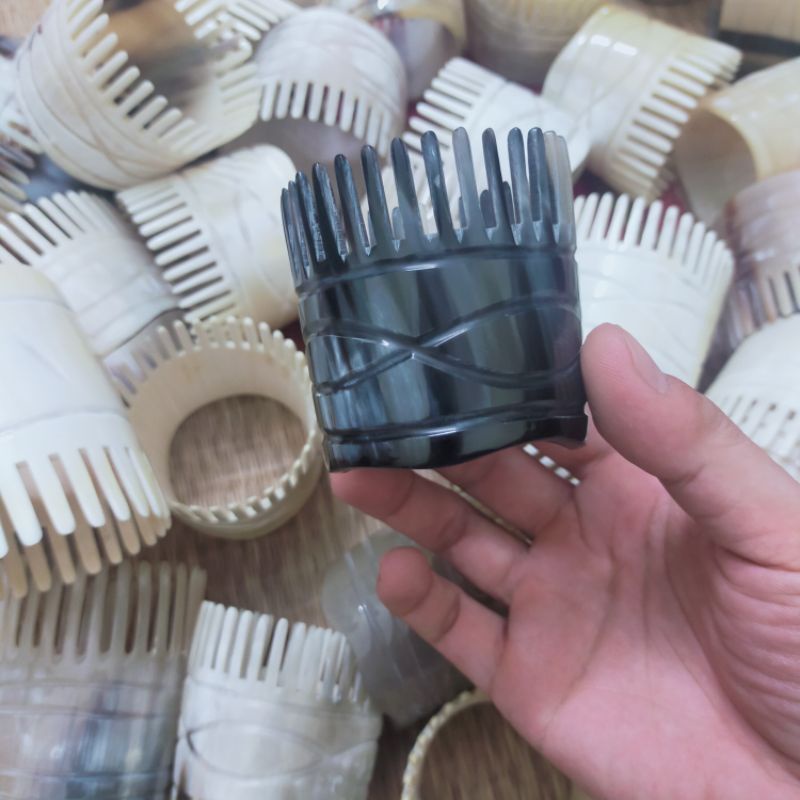 Lược sừng gội đầu vò đầu dưỡng sinh, ống mát xa đầu | Mỹ nghệ phương chi