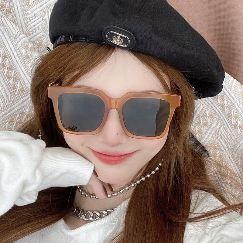 (HENGHA) New Fashion Oversized Frame Square Sunglasses Metal Chain Sunshade Sunglasses Women