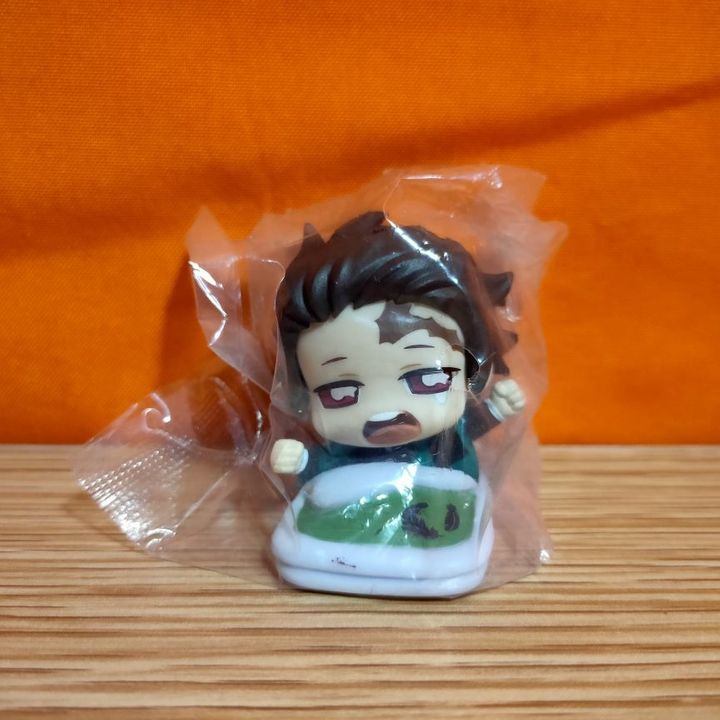 Mô hình gacha trứng Onemjtan Taniro Kamado Kimetsu no Yaiba Stand Stones chính hãng