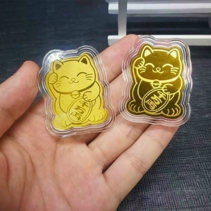 Miếng dán điện thoại mạ vàng 24k hình mèo thần tài chiêu lộc cầu may mắn độc đáo