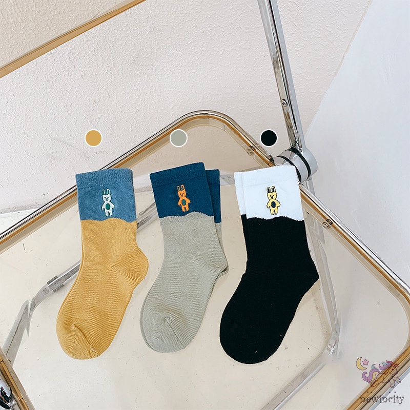 Set 3 Đôi Vớ Thêu Họa Tiết Hoạt Hình Nhiều Màu Sắc Phong Cách Hàn Quốc Cho Bé