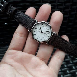Đồng hồ nữ Citizen bát giác
