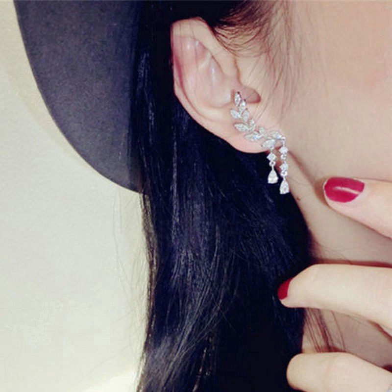 1 Đôi Bông Tai Mạ Vàng Bạc Hình Chiếc Lá Đính Đá Zircon Dành Cho Nữ