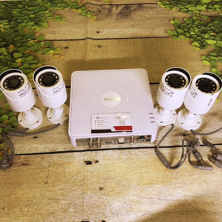 Bộ 4 camera Hikvision 2.0 MP vỏ nhựa không phụ kiện