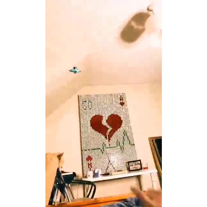 Đĩa bay trở lại ma thuật UFO xuất sắc - Đĩ bay UFO ảo thuật | BigBuy360 - bigbuy360.vn