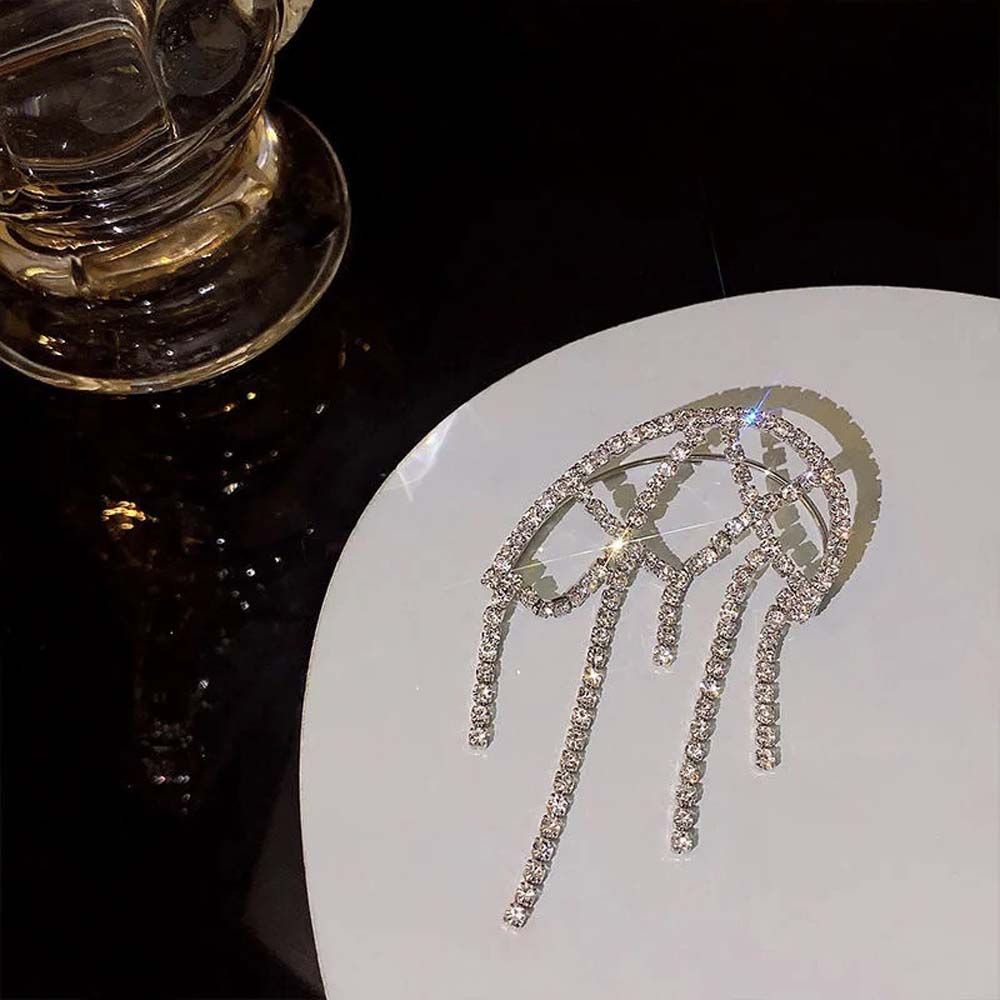 Khuyên Tai Kim Loại Dạng Kẹp Vành Tai Tua Rua Nhiều Màu Phong Cách Hàn Quốc Cho Nữ