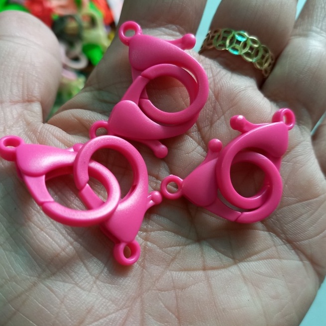 Móc càng cua nhựa nhiều màu làm dây khẩu trang,móc khoá handmade