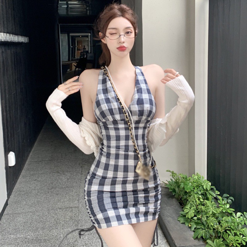 Đầm Hai Dây Cổ Chữ V Họa Tiết Sọc Caro Phong Cách Hàn Quốc