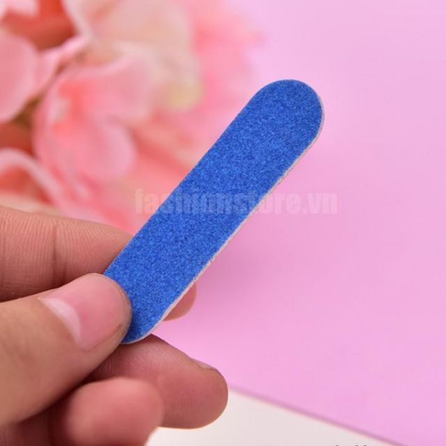 Bộ 50 chiếc giũa móng mini tiện lợi.