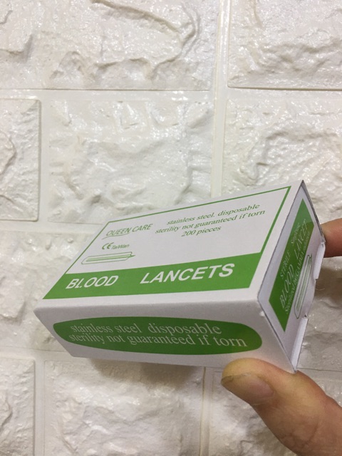 Kim chích mụn Blood Lancets ( hộp 200 cây )