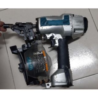 Súng bắn đinh cuộn Makita AN640 đã qua sử dụng