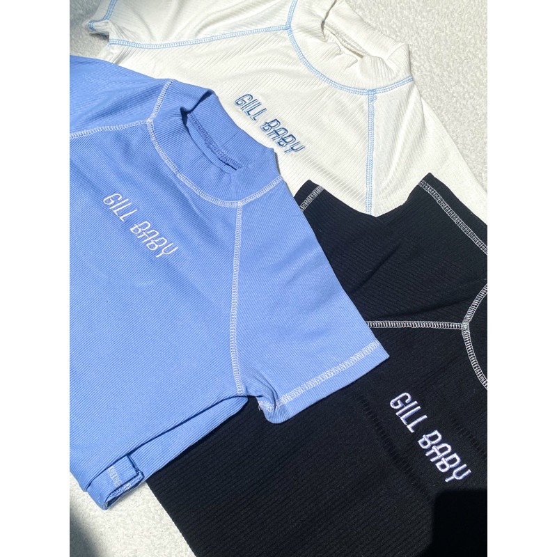 [Mã SKAMA06 giảm 8% tối đa 50K đơn 250K] Đầm Body Basic Tay Ngắn Chất Thun Gân Logo Thêu Năng Động (ATYPICAL DRESS) | BigBuy360 - bigbuy360.vn