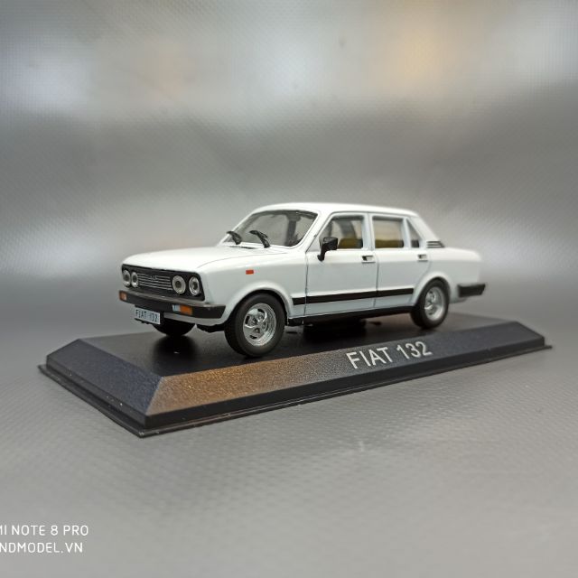 Mô hình xe Fiat 132