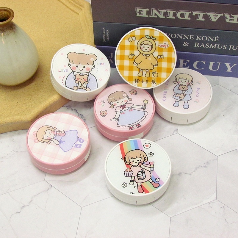 khay đựng lens tròn cô bé mùa đông