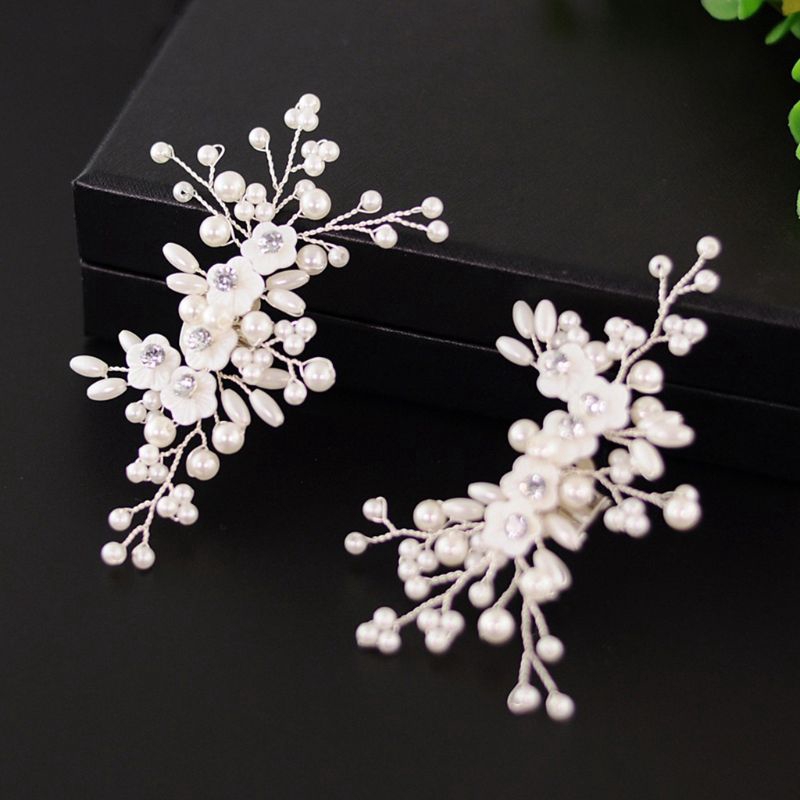 Kẹp giày cao gót đính hạt ngọc trai phong cách thủ công sang trọng