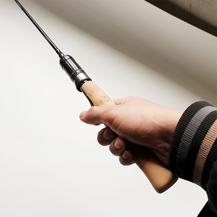 Bộ cần câu Carbon Titanium lure UL máy ngang