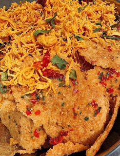 Cơm cháy lắc khô gà