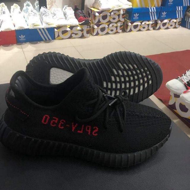 Giày thể thao yeezee 350 giá 600k