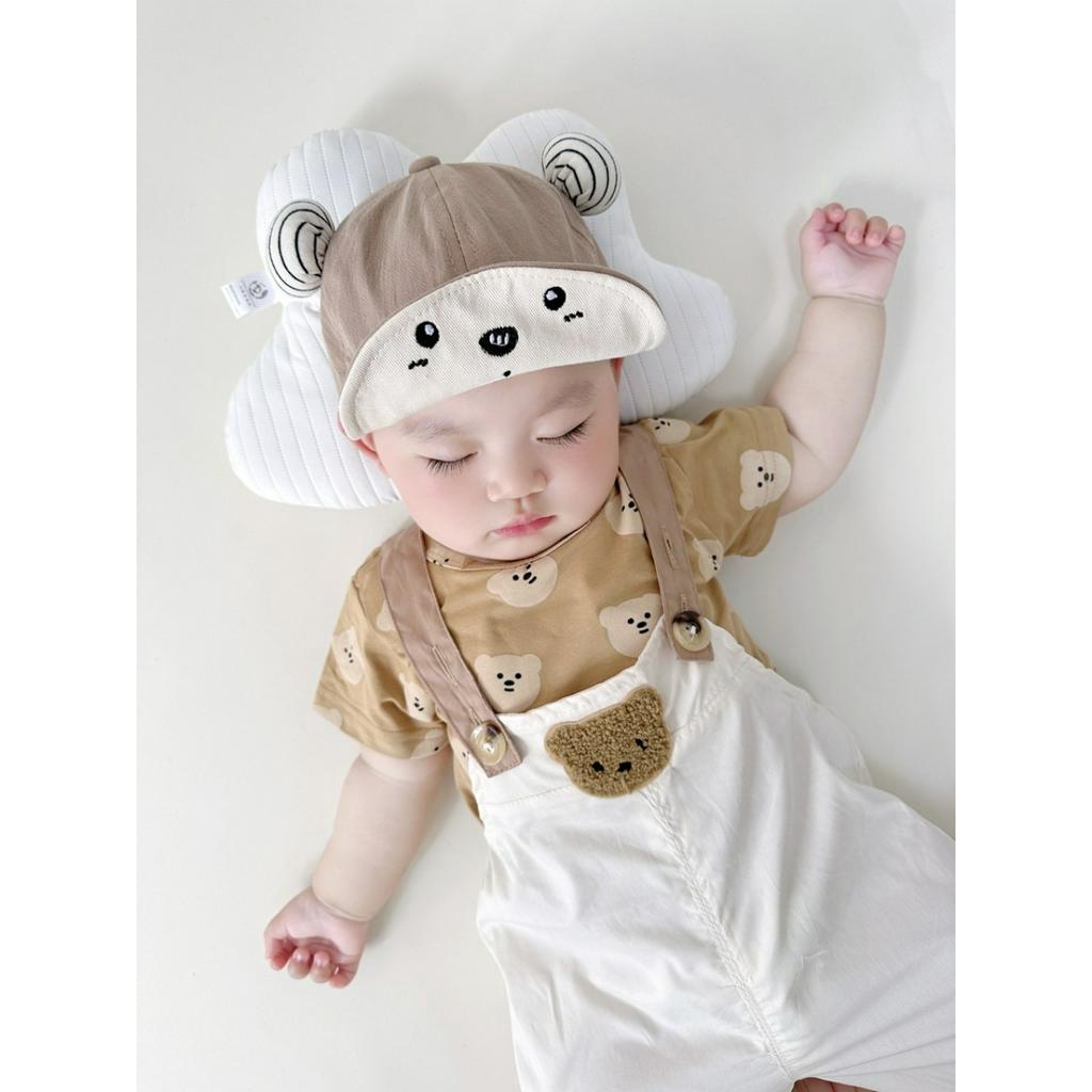 Quần áo đôi cho bé trai (6-16kg) màu nâu tây cực chất - Bộ yếm thô kèm áo thun chất cotton thêu gấu