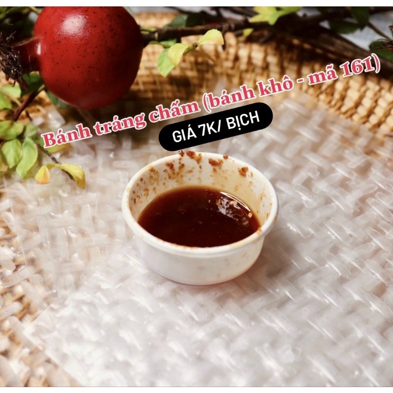 Bánh tráng chấm sốt chua cay