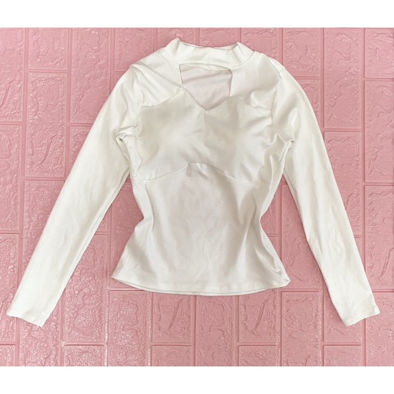 Áo thun kiểu nữ khoét hở ngực, áo có mút ngực, chất thun borip đẹp | BigBuy360 - bigbuy360.vn