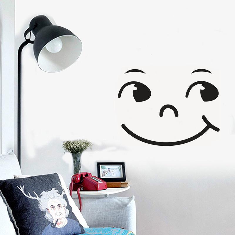 Decal dán tường hình mặt cười