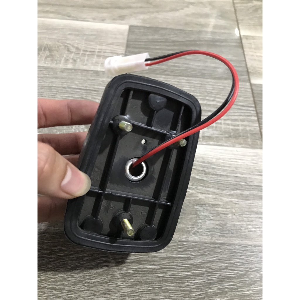 Sản phẩm gia đình làm:  Đèn nóc ca bin rin trắng