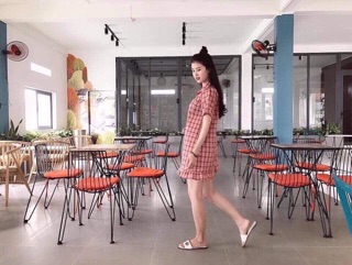 Váy kẻ caro tiểu thư