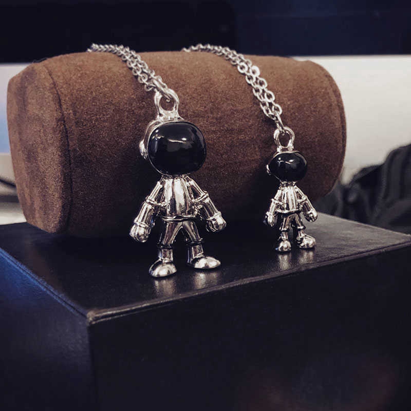 Dây chuyền thép titan họa tiết phi hành gia 1309s