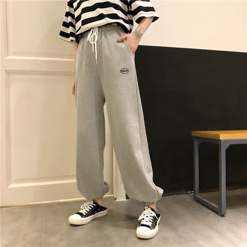 [ Mã FAMAYWA giảm 10K đơn 50K] Quần Jogger Spun chữ thêu phong cách unisex ( Đen - Trắng - Xám) BC045 | BigBuy360 - bigbuy360.vn