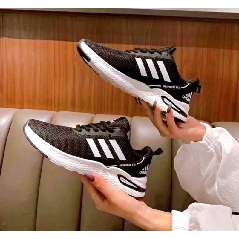 Giày thể thao đế mềm, thoáng khí, ôm chân màu đen đế trắng, giày sneaker dành cho nam và nữ HAD259