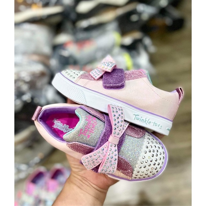 Giày Skechers đèn nháy 2022💝