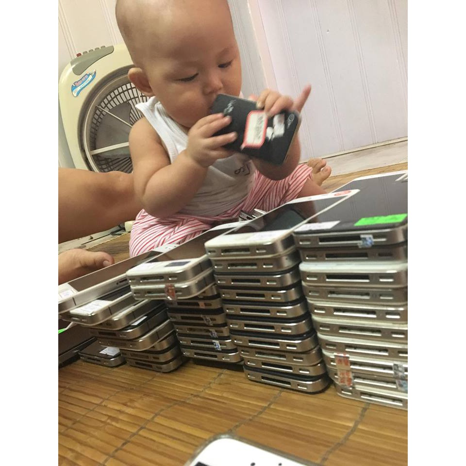 CHÍNH HÃNG ĐIỆN THOẠI IPHONE 4S 8GB | BigBuy360 - bigbuy360.vn