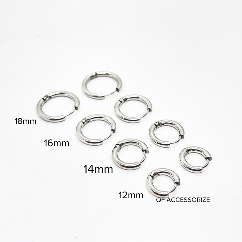 Bông Tai Cuff Tròn Trơn Titan Màu Silver