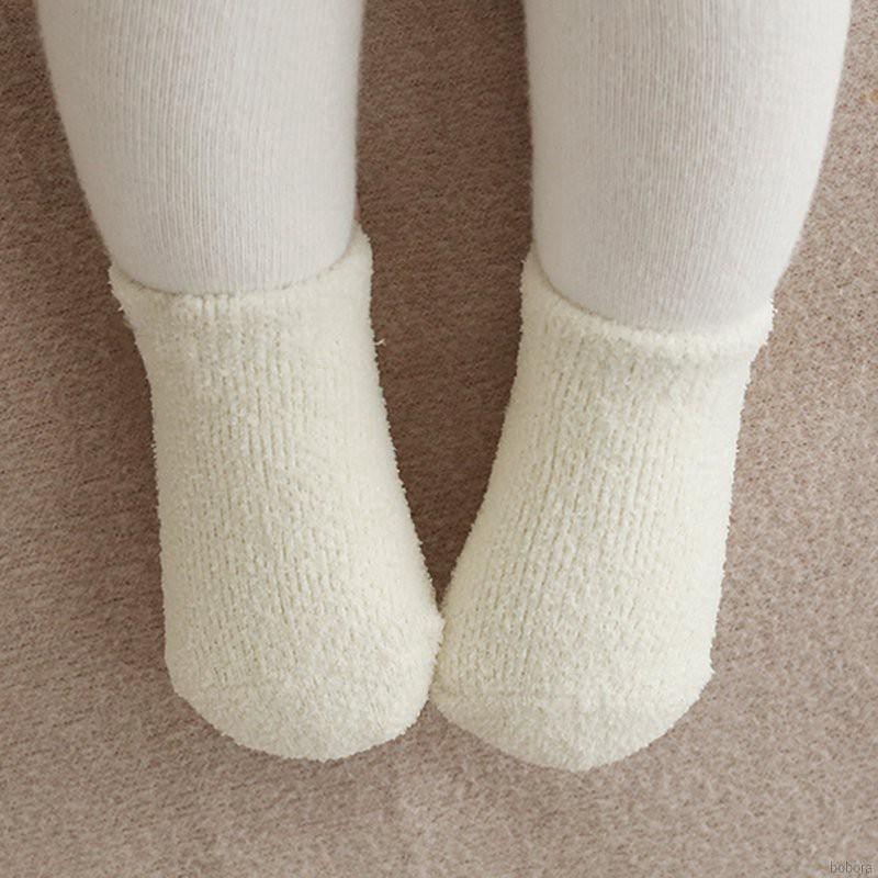 Vớ dày giữ ấm chân chống trượt vào mùa đông dành cho các bé