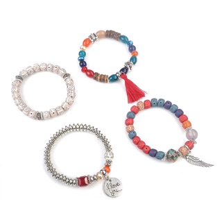 Set vòng tay gồm 4 dây