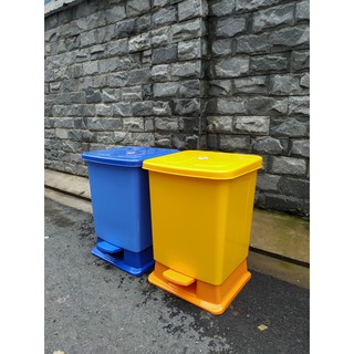 THÙNG RÁC NHỰA CHÂN ĐẠP LỚN