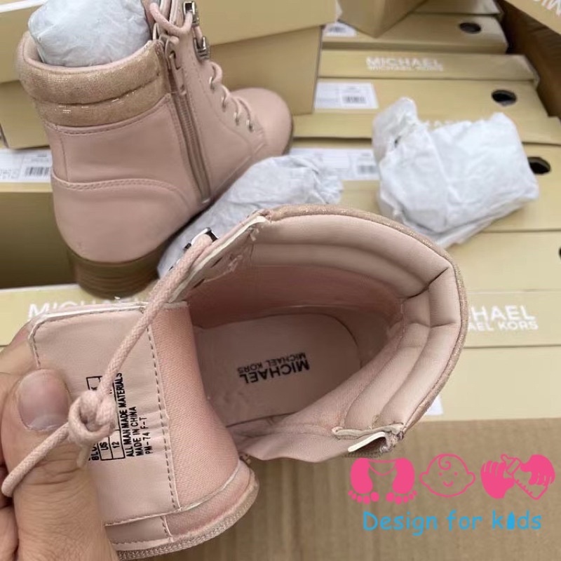 Boots hãng Michael Kors xuất dư xịn cho bé gái