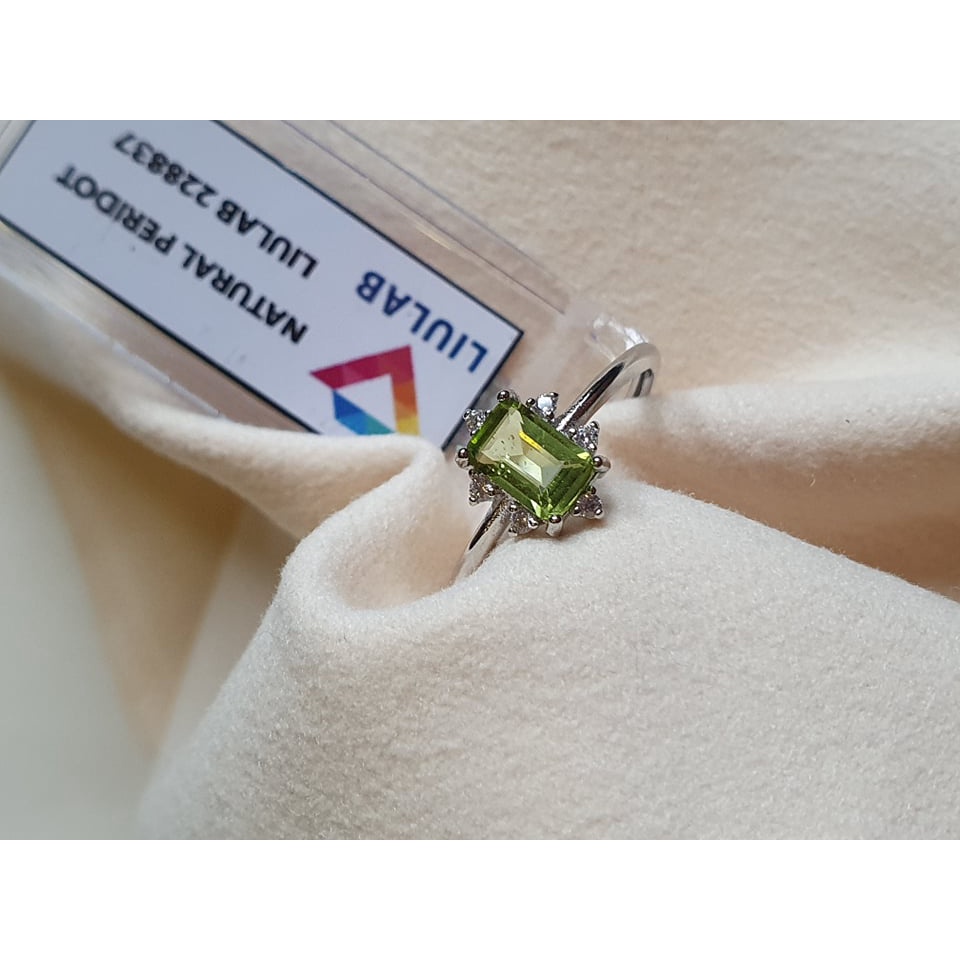 Nhẫn đá peridot freesize