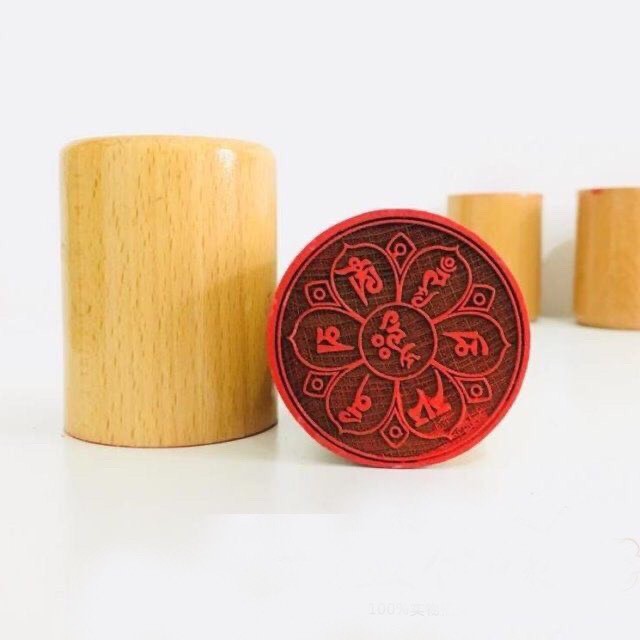 Ấn gỗ đào Án Ma Ni Bát Minh Hồng