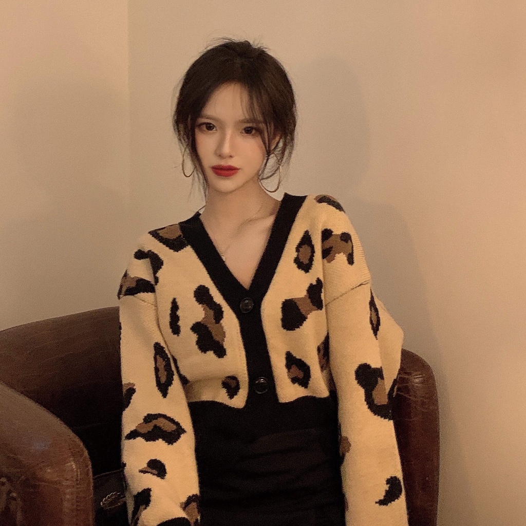 QADCOL Cardigan croptop dài tay dệt kim cổ chữ V dáng rộng họa tiết da báo thời trang