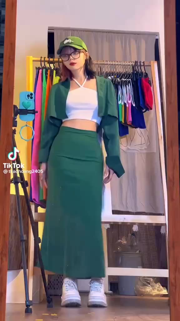 Chân váy linen xẻ tà sau kèm khoá kéo nhiều màu có lớp lót | BigBuy360 - bigbuy360.vn