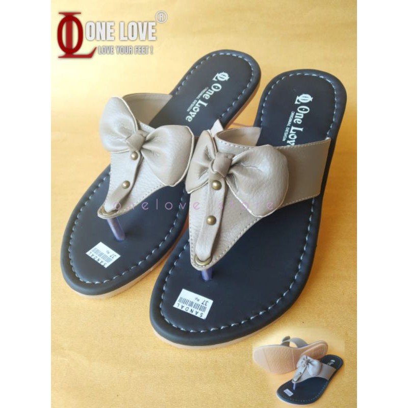 Giày sandal cao su chống trượt thắt dây ruy băng cho nữ