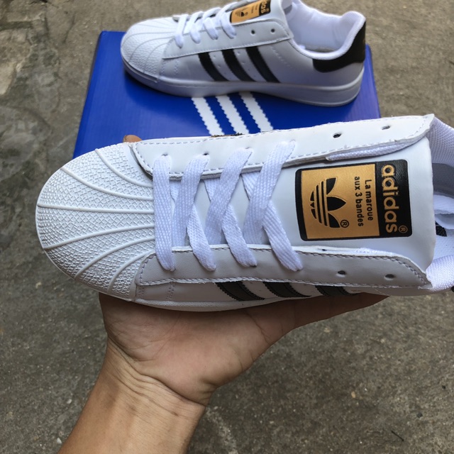 Giày thể thao mũi sò nam nữ.Tặng tất,hộp và dây giầy | BigBuy360 - bigbuy360.vn